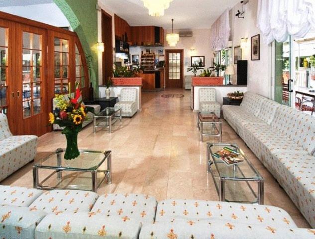 Hotel Saint Tropez & Restaurant 3*